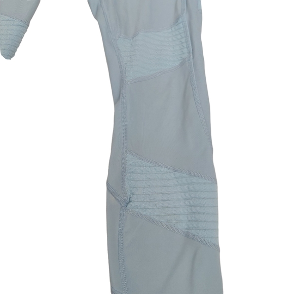 Fabletics Vintage Blue Motion 365 High Waisted Moto 7/8 Leggings - Picture 10 of 12